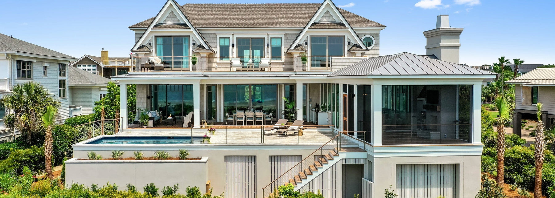 How to Choose the Best Deck Railing for Your Beach House