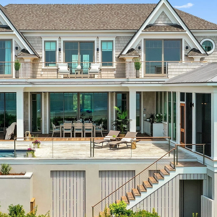 How to Choose the Best Deck Railing for Your Beach House